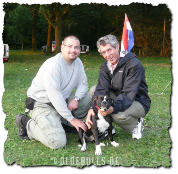 Leavitt Bulldog Mercy und David Leavitt